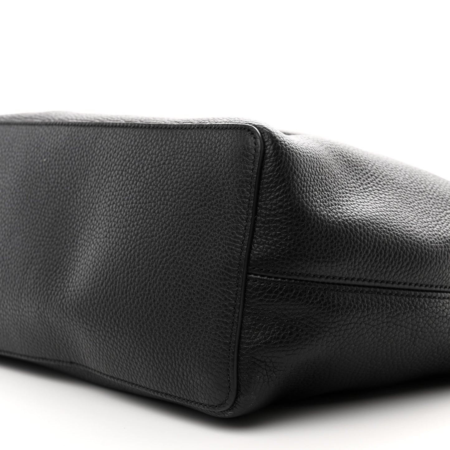 Pebbled Calfskin Large Soho Hobo Black
