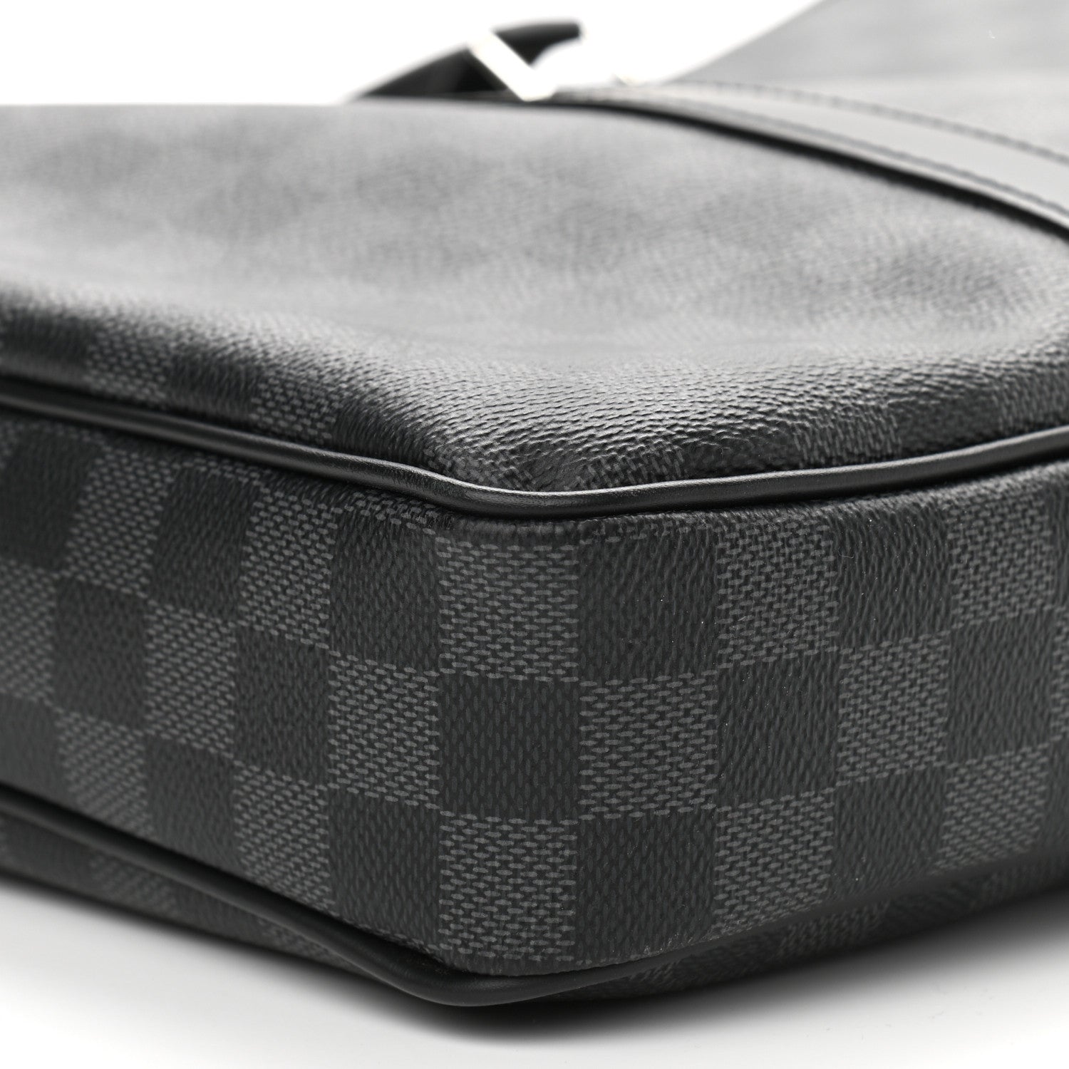 Louis Vuitton Damier Graphite Porte Documents Voyage PM 9 of 10