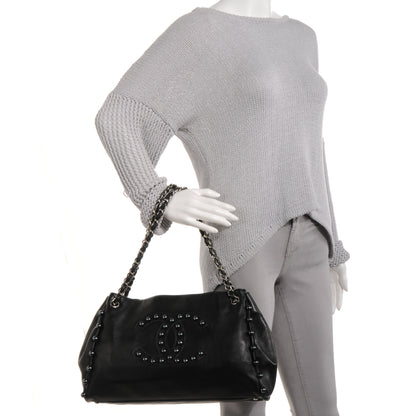 Chanel Lambskin Pearl Obsession Tote Black 2 of 7