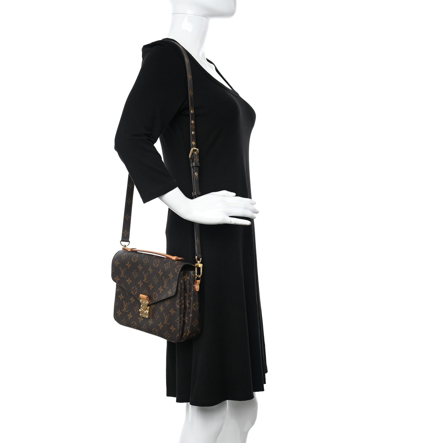 Louis Vuitton Monogram Pochette Metis 2 of 10