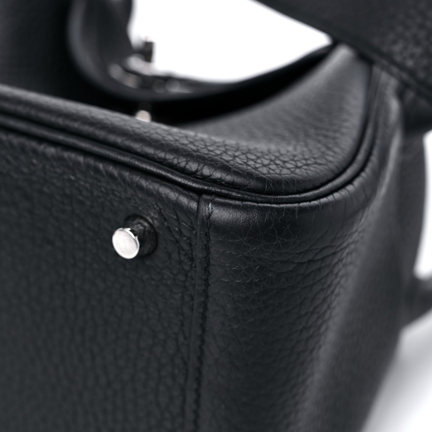 Taurillon Clemence Mini Lindy 20 Black