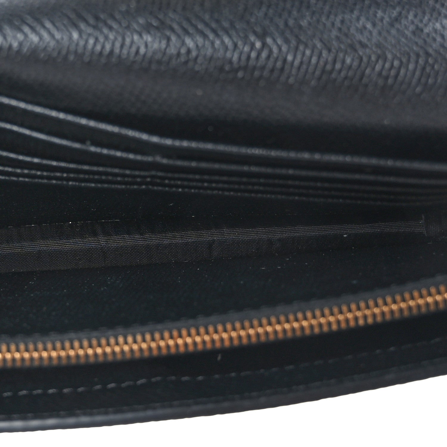 Valentino Garavani Grainy Calfskin Vlogo Wallet With Chain Black 6 of 9