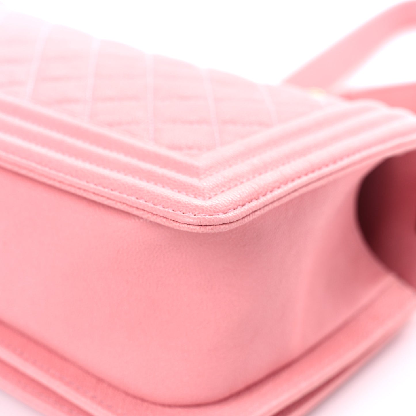 Caviar Quilted Medium Boy Flap Powder Pink