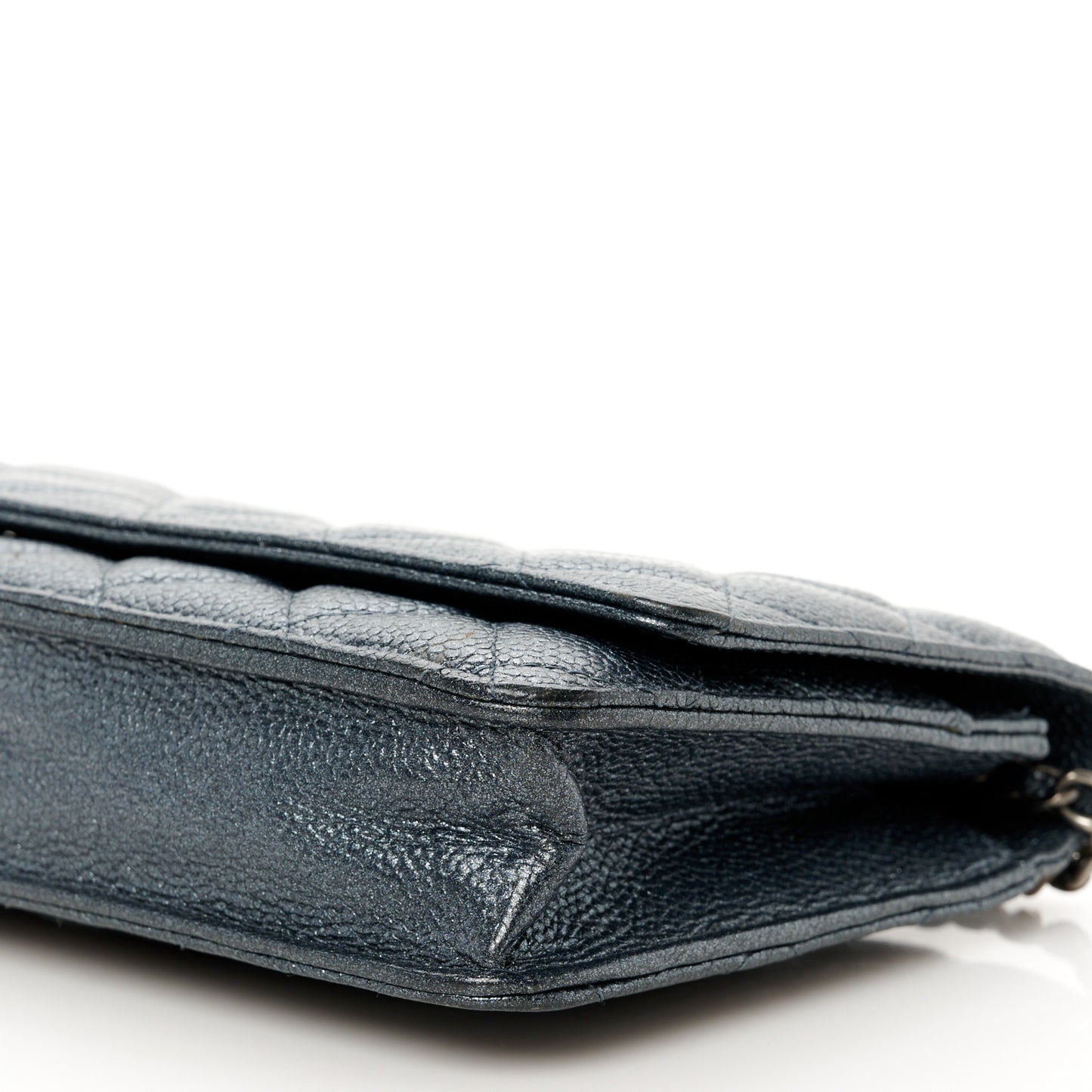 Pearly Caviar Quilted Wallet on Chain WOC Grey