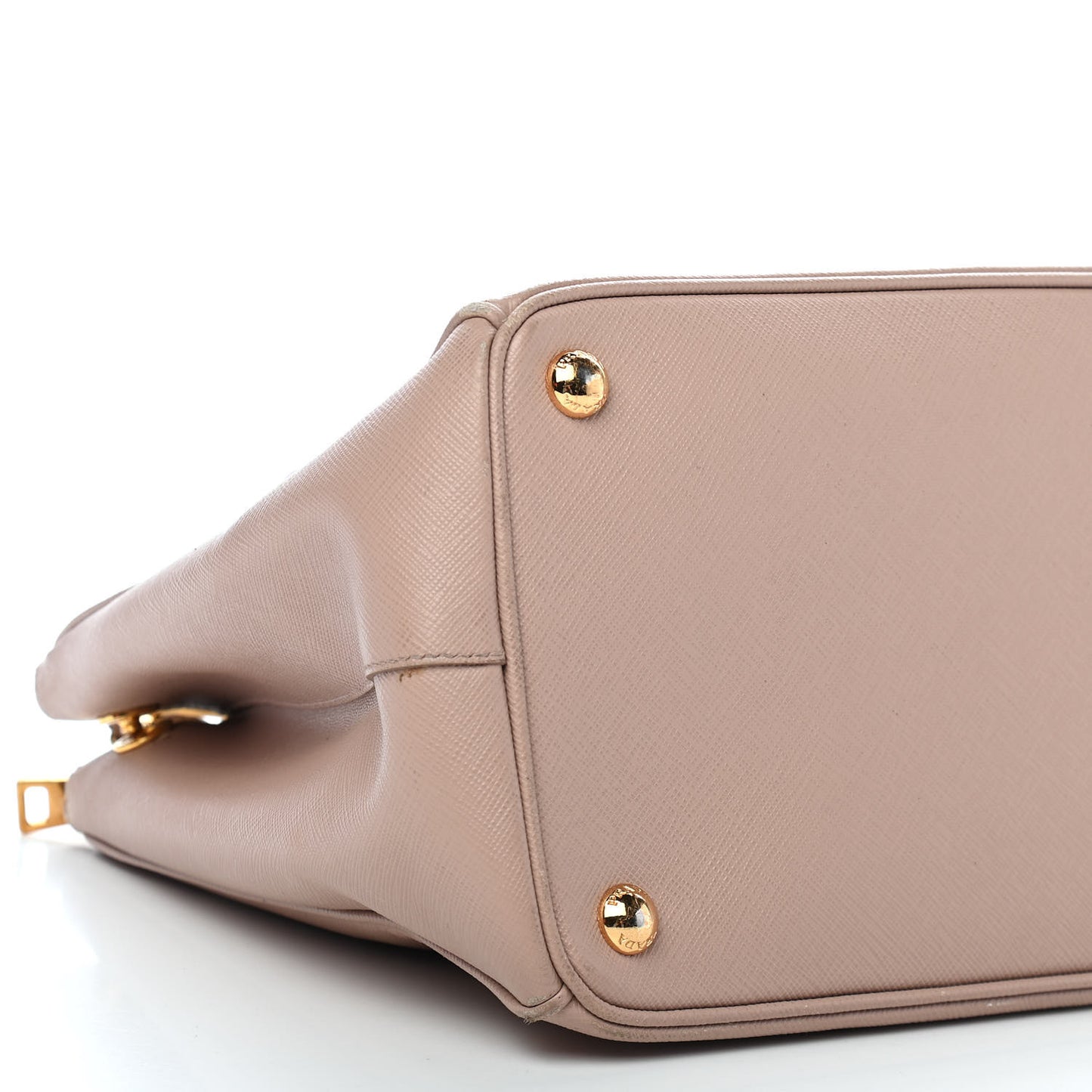 Saffiano Medium Galleria Double Zip Tote Cammeo