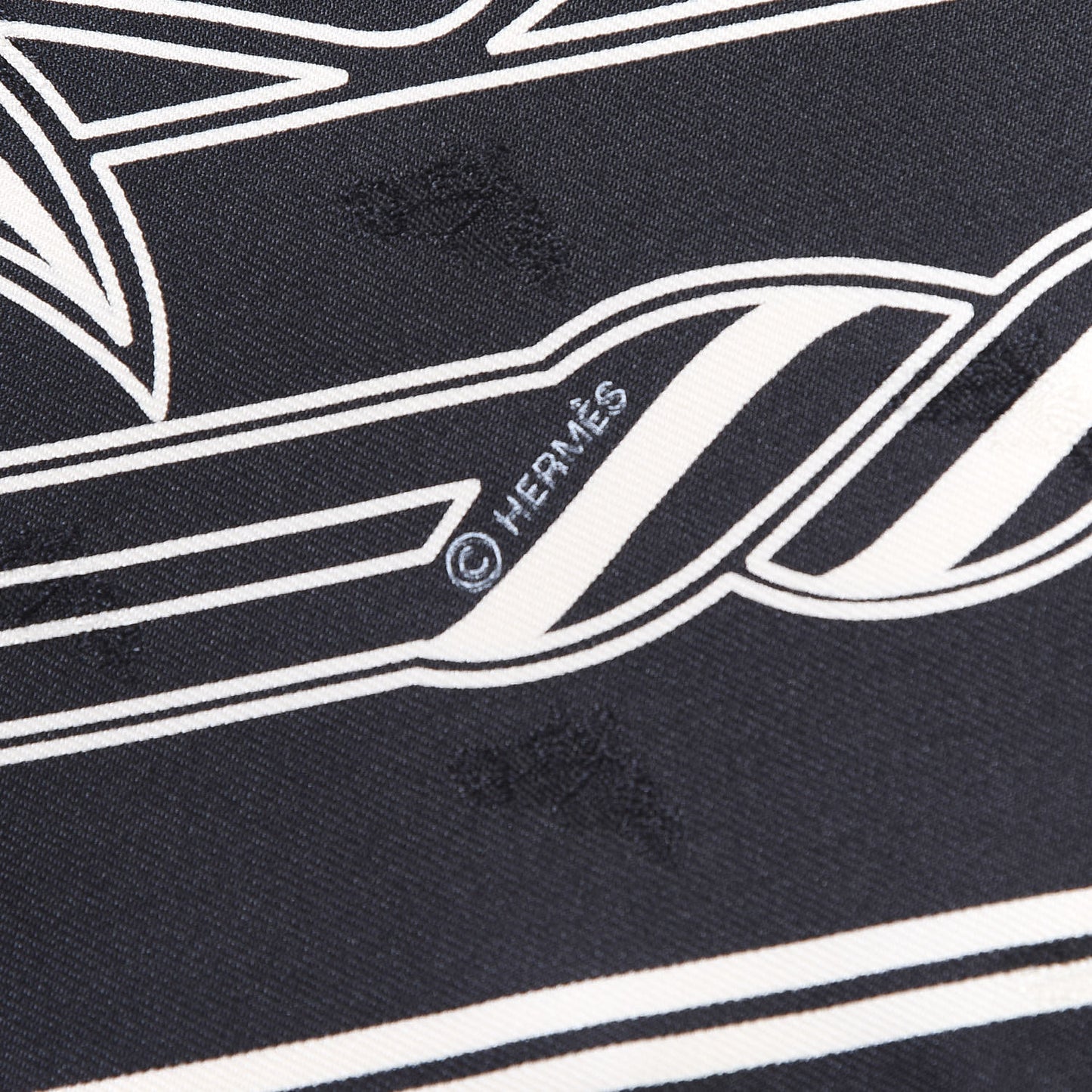 Silk Quadrige Au Fil Scarf 70 Black Creme