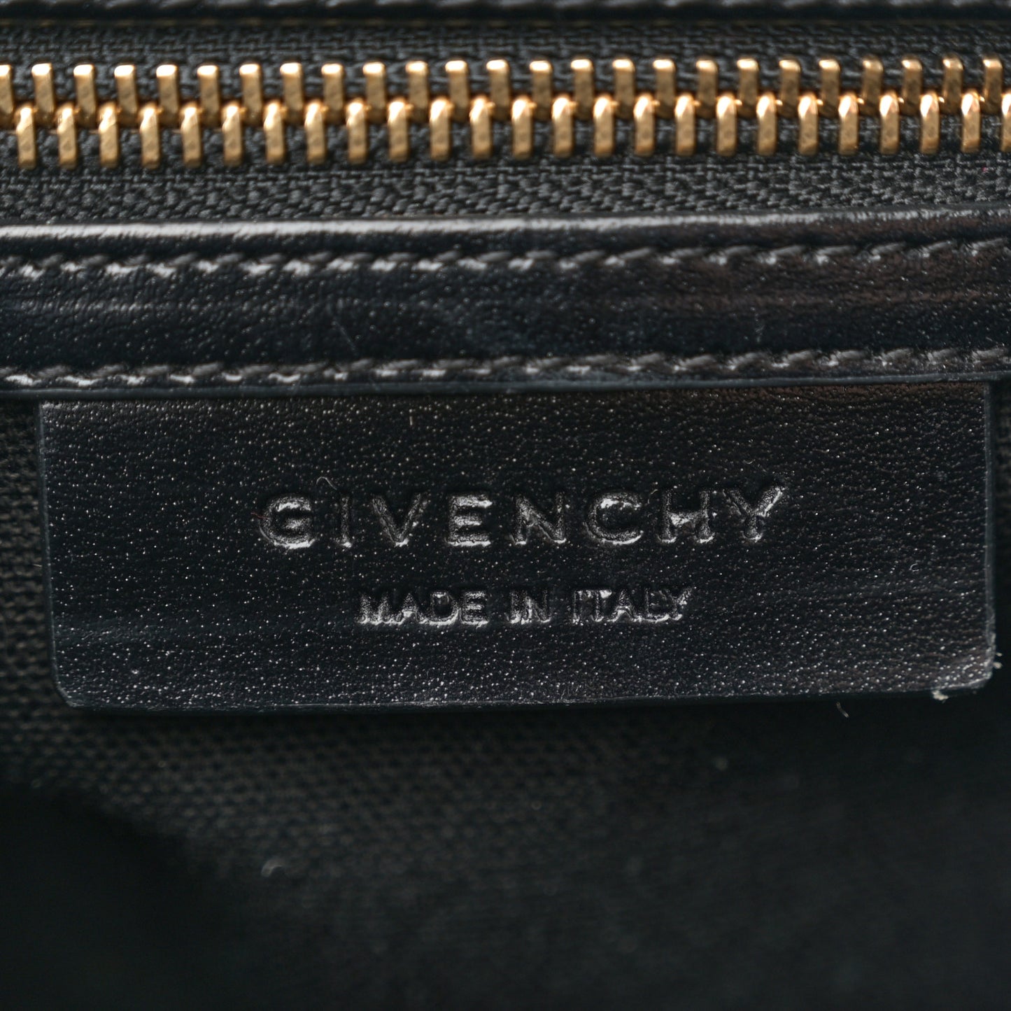 Shiny Lord Calfskin Small Antigona Black