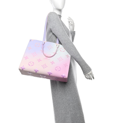 Louis Vuitton Monogram Giant Spring In The City Onthego GM Sunrise Pastel 2 of 14