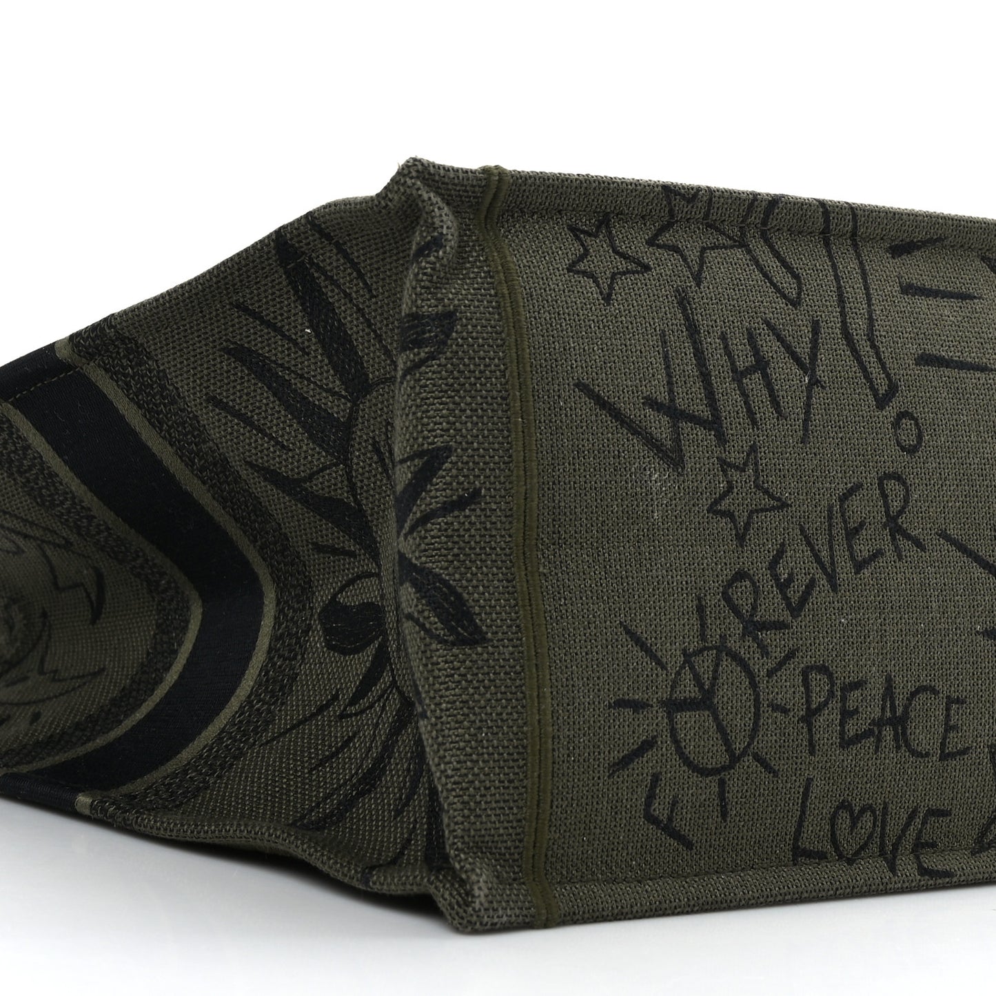 Canvas Embroidered Graffiti Book Tote Vert