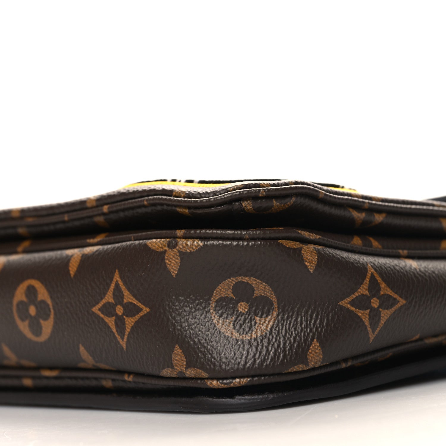 Louis Vuitton Monogram Patches Pochette Metis 9 of 9