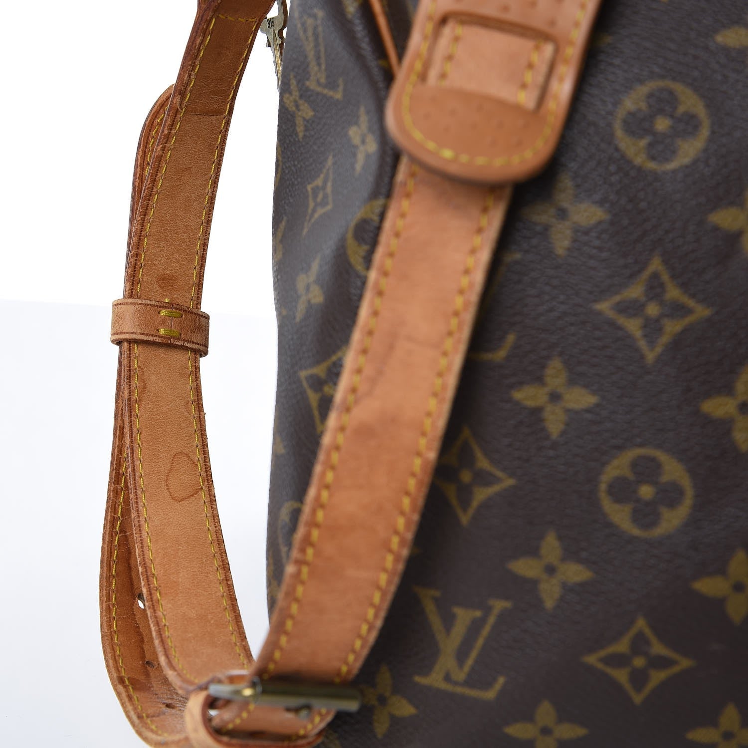 Louis Vuitton Monogram Keepall Bandouliere 55 18 of 25