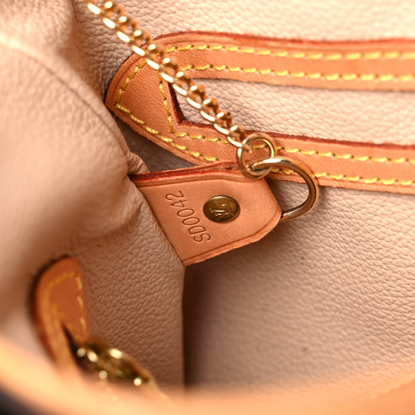 Monogram Petit Bucket 23