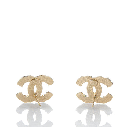 Chanel Pearl CC Earrings Light Gold 3 of 5