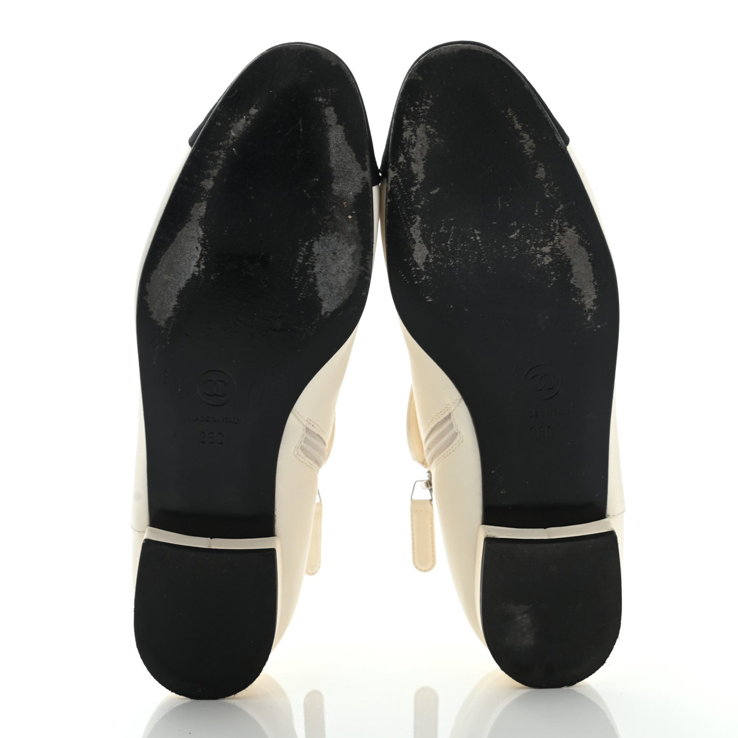Lambskin Grosgrain Fold Over Logo Cap Toe Boots 38 Ivory Black