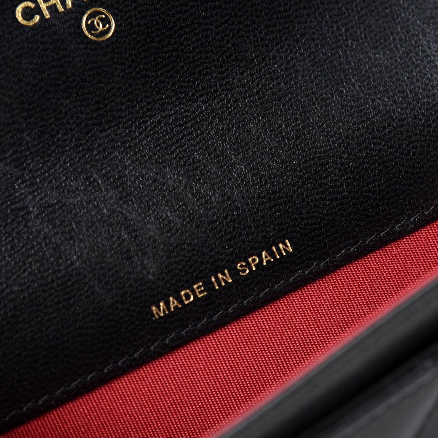 Shiny Goatskin Quilted Chanel 19 Flap Card Holder Black