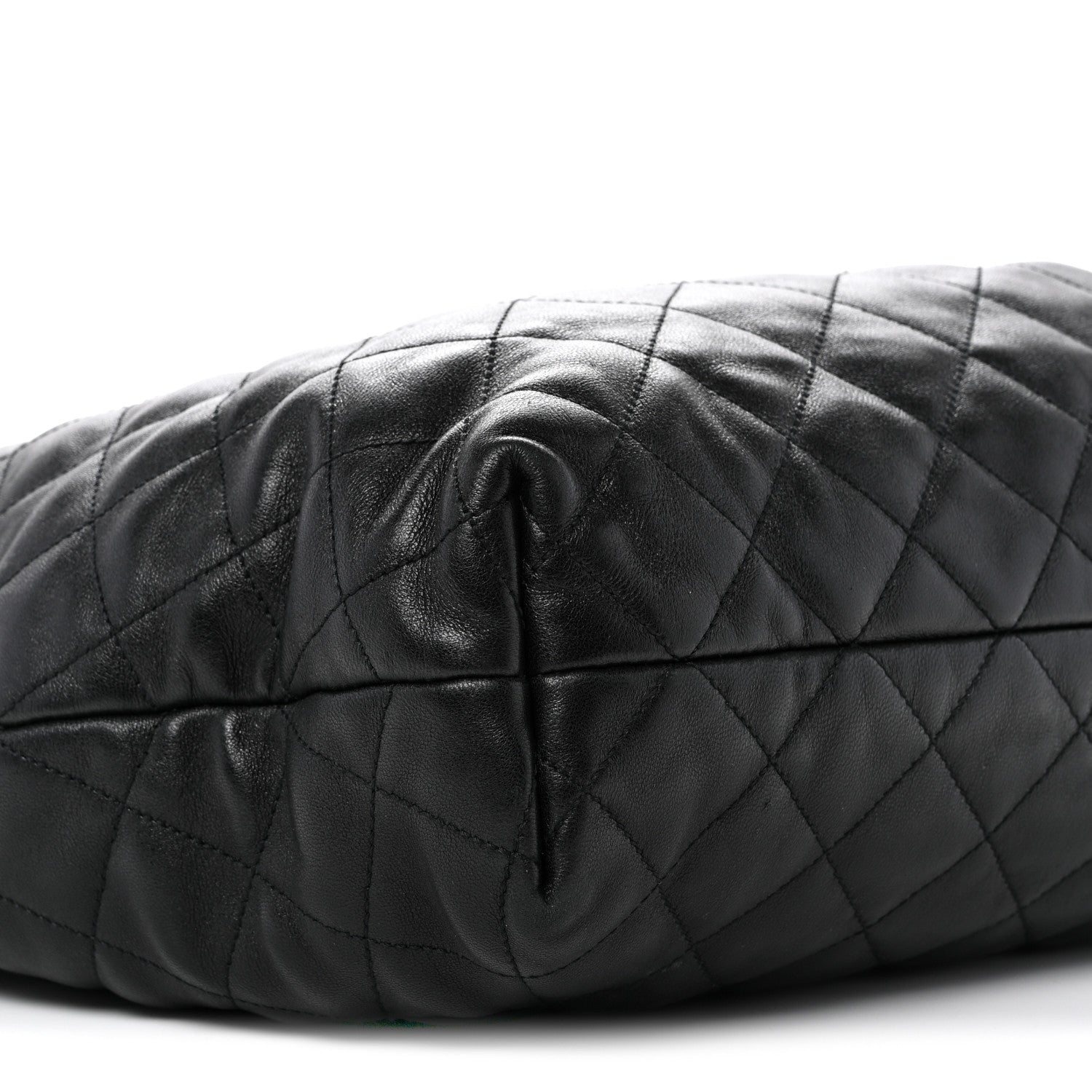 Saint Laurent Lambskin Quilted Maxi Icare Shopping Tote Black 10 of 15