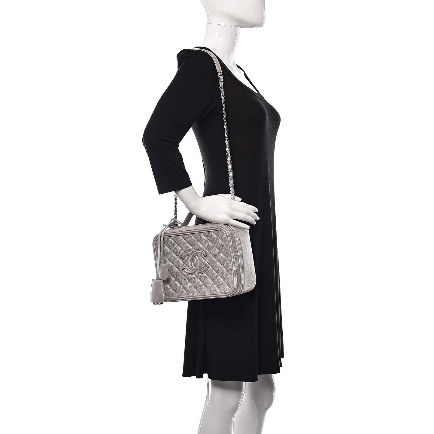 Metallic Caviar Quilted Large CC Filigree Vanity Case Silver