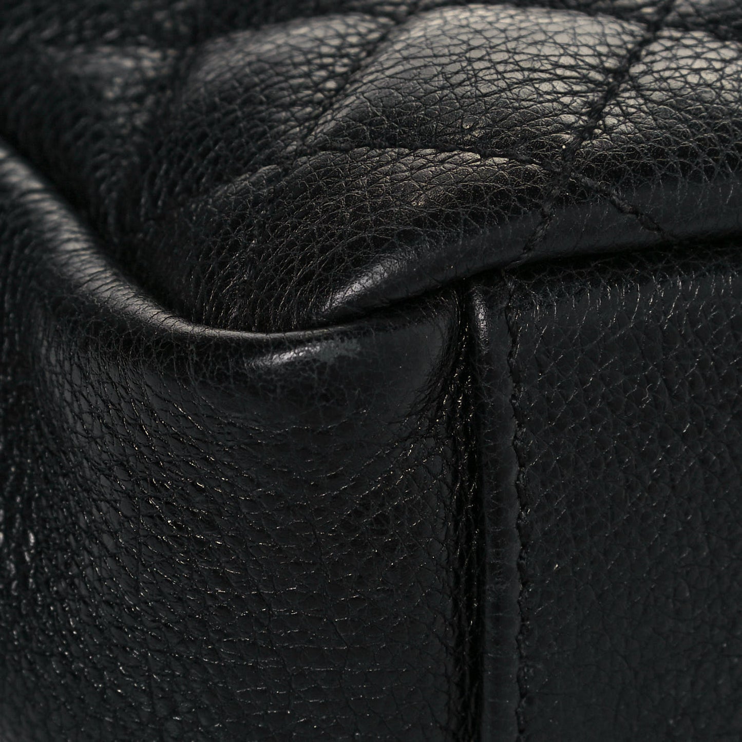 Sheepskin Tri-Quilt Monogram Medium College Bag Black