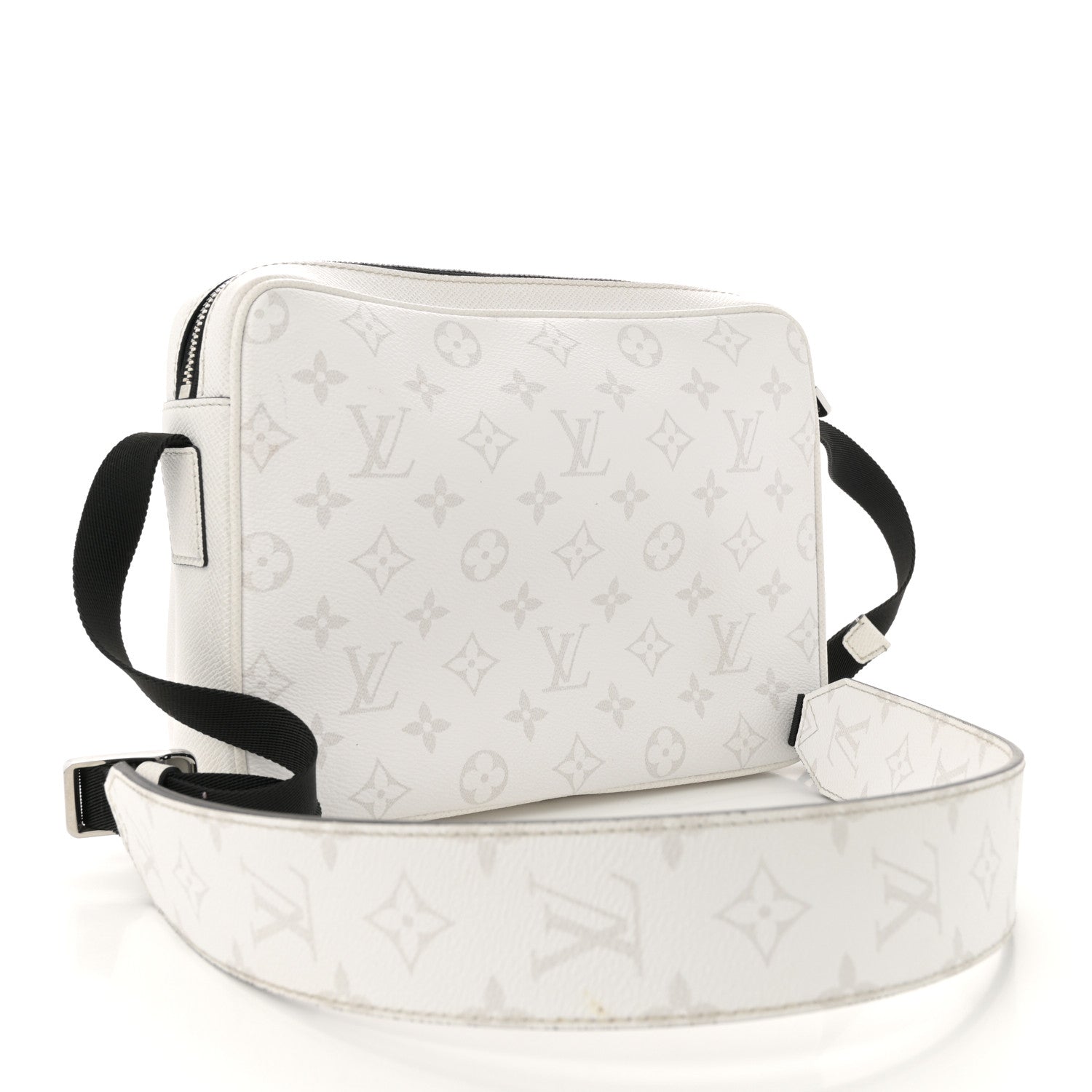 Louis Vuitton Taigarama Outdoor Messenger Antartica 3 of 9