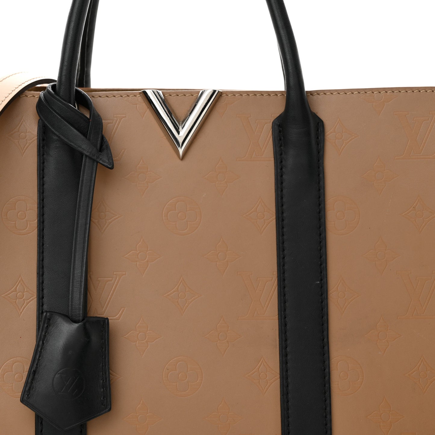 Monogram Cuir Plume Very Tote MM Sesame Creme