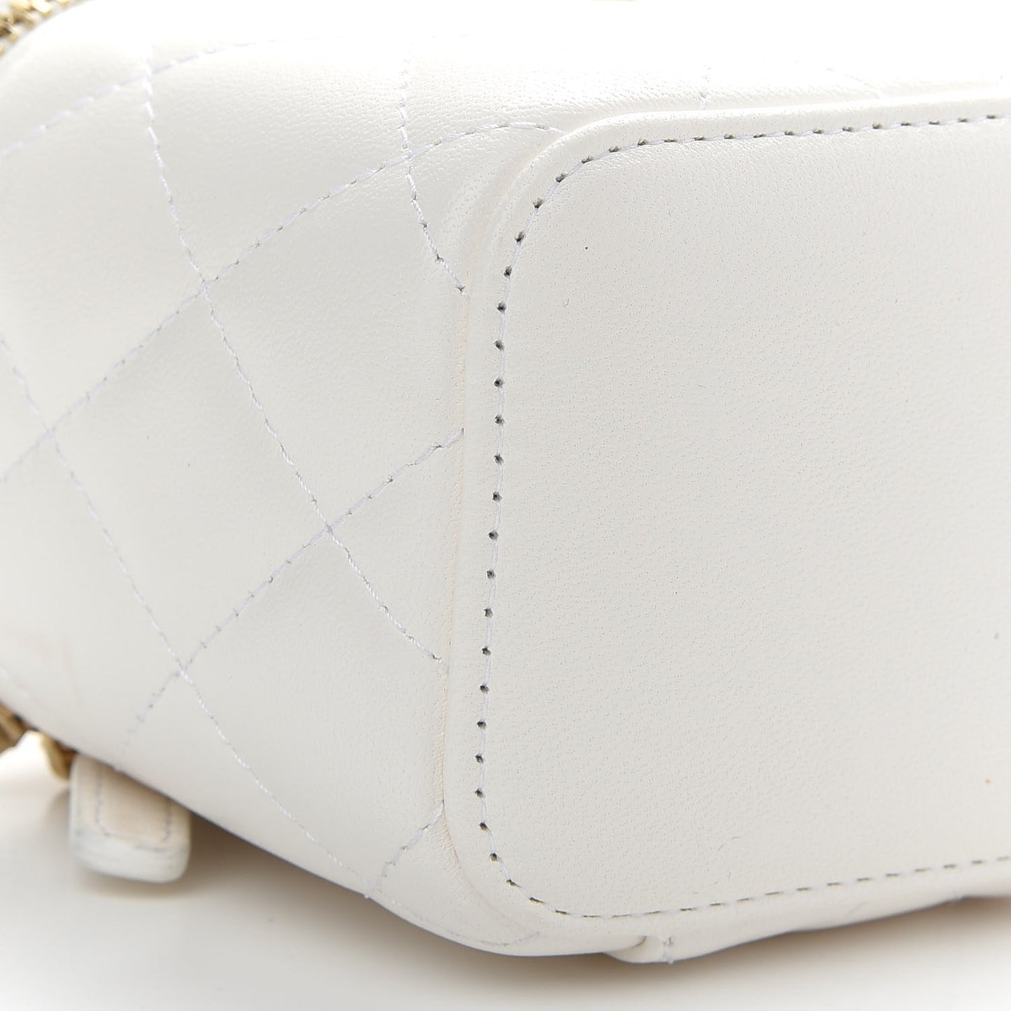 Lambskin Quilted Small Camellia Bow Vanity Case With Chain White