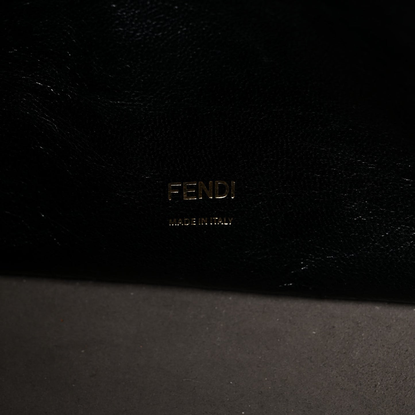 Agnello Old Shine Vitello Go Rain Small Flip Tote Black Marrone