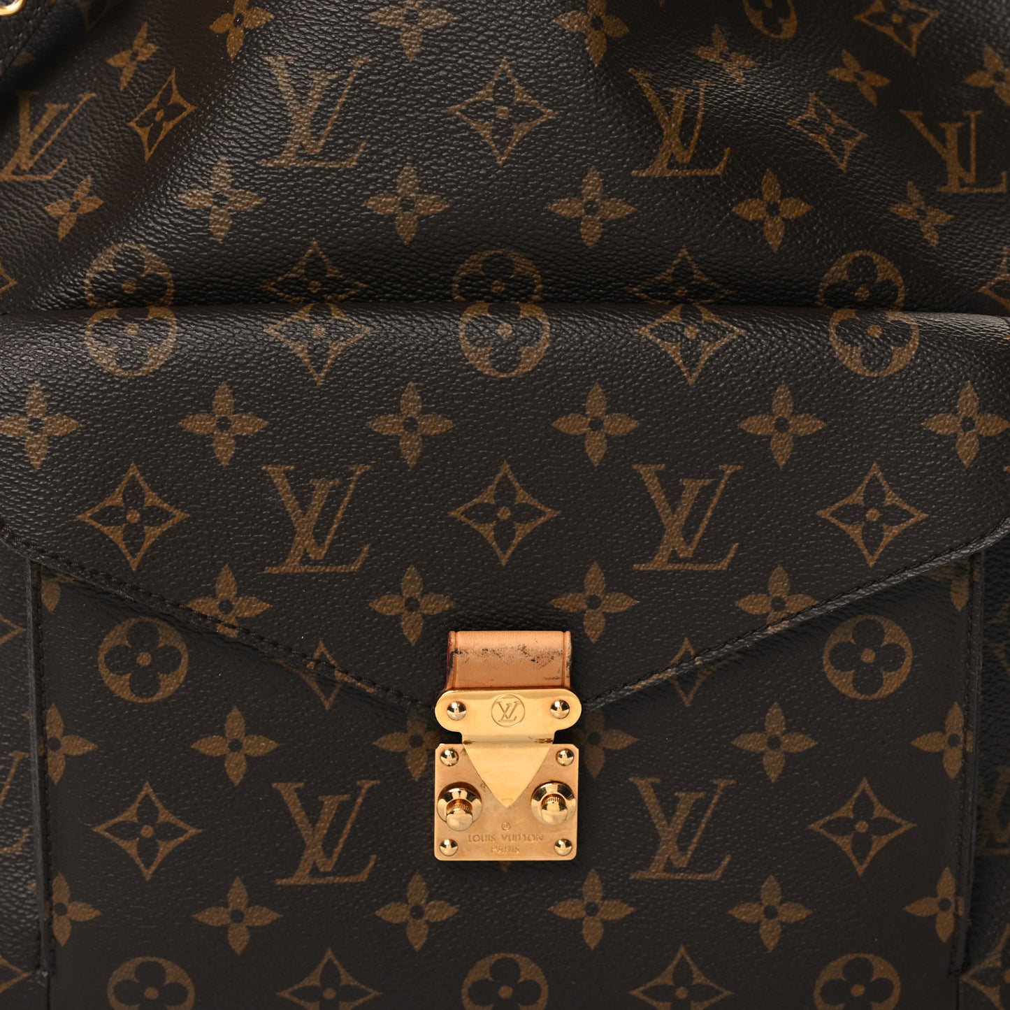 Monogram Metis