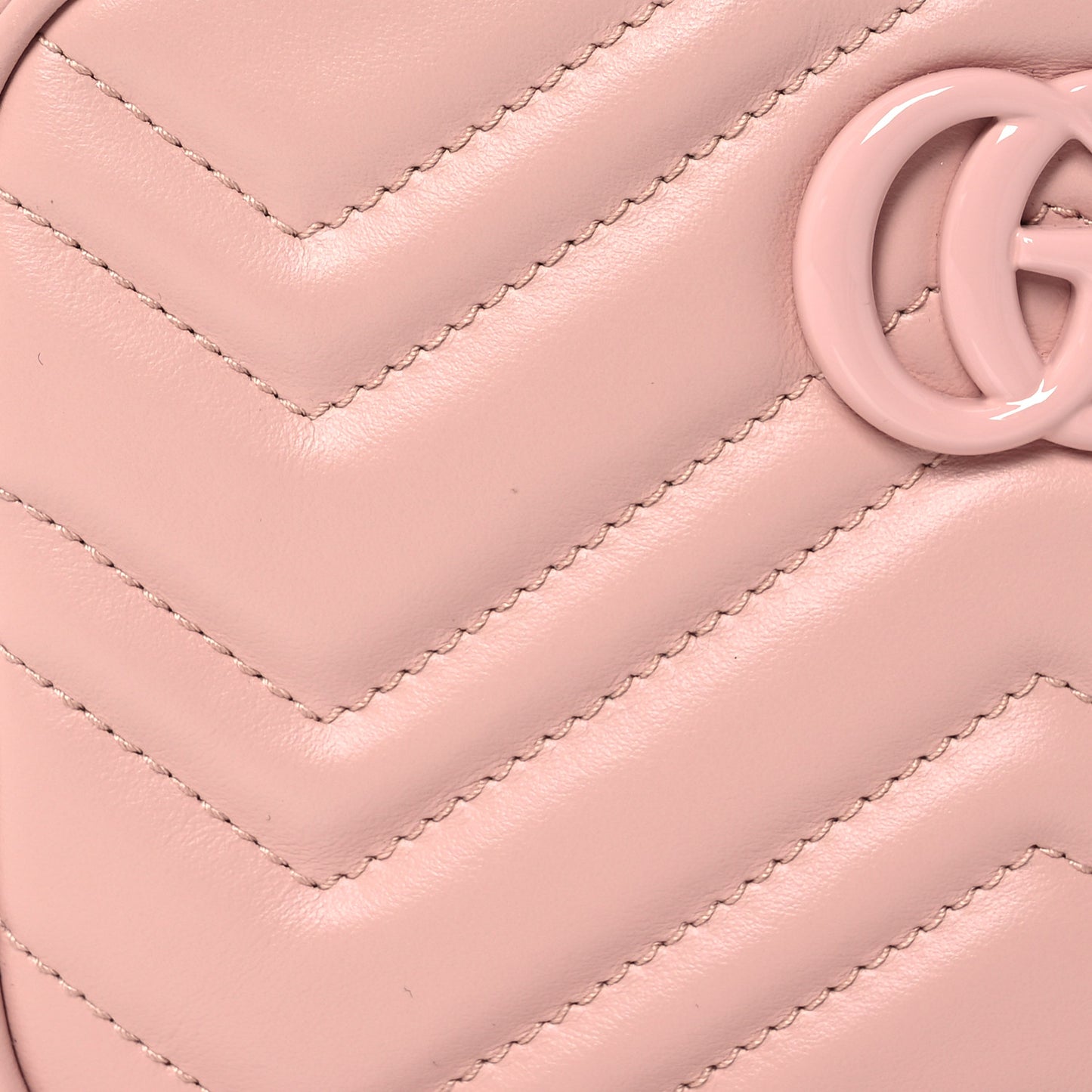Calfskin Matelasse Monochrome Mini GG Marmont Chain Shoulder Bag Perfect Pink