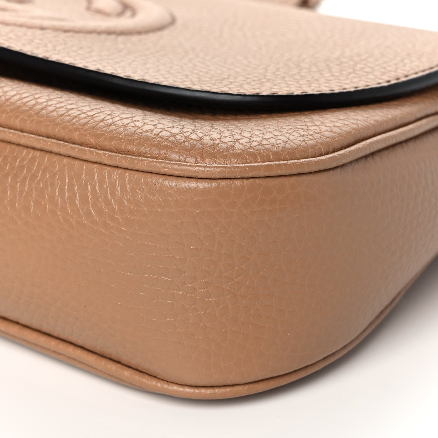 Gucci Pebbled Calfskin Medium Soho Flap Crossbody Camelia 11 of 11