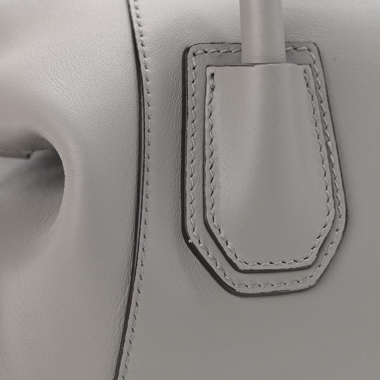 Calfskin Small Soft Antigona Pearl Grey