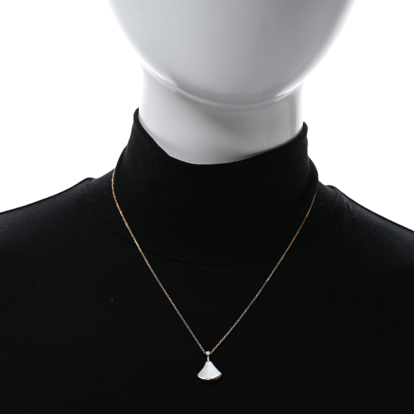18K Rose Gold Diamond Mother of Pearl Small Divas' Dream Pendant Necklace