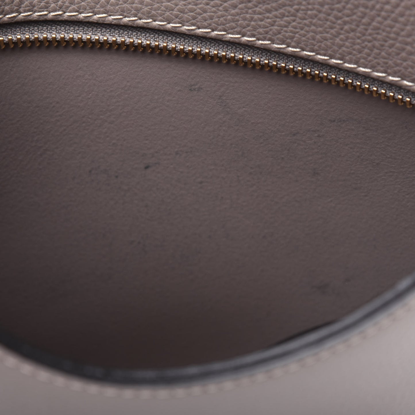Small Grain Smooth Calfskin Small Darryl Hobo Motty Grey