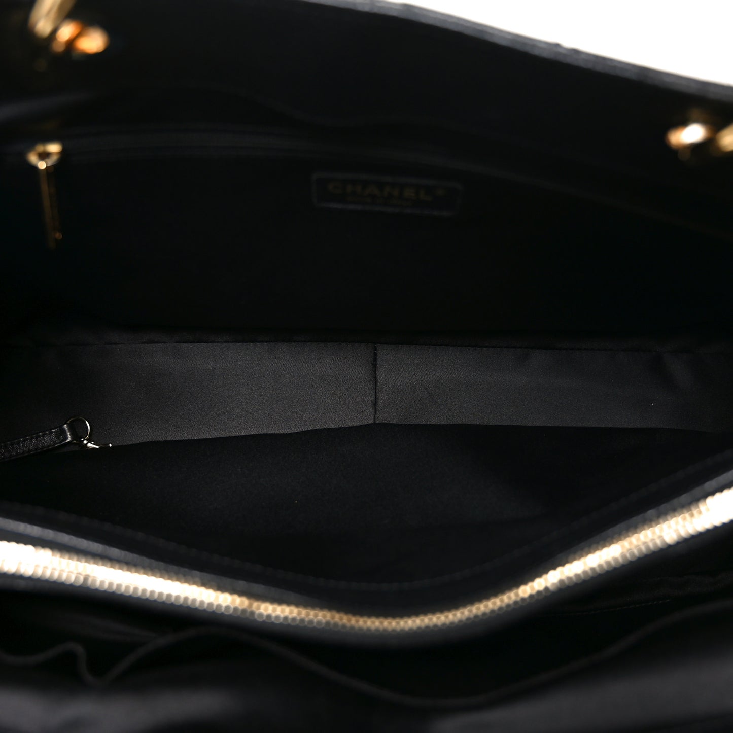 Caviar Quilted XL Grand Shopping Tote GST Black