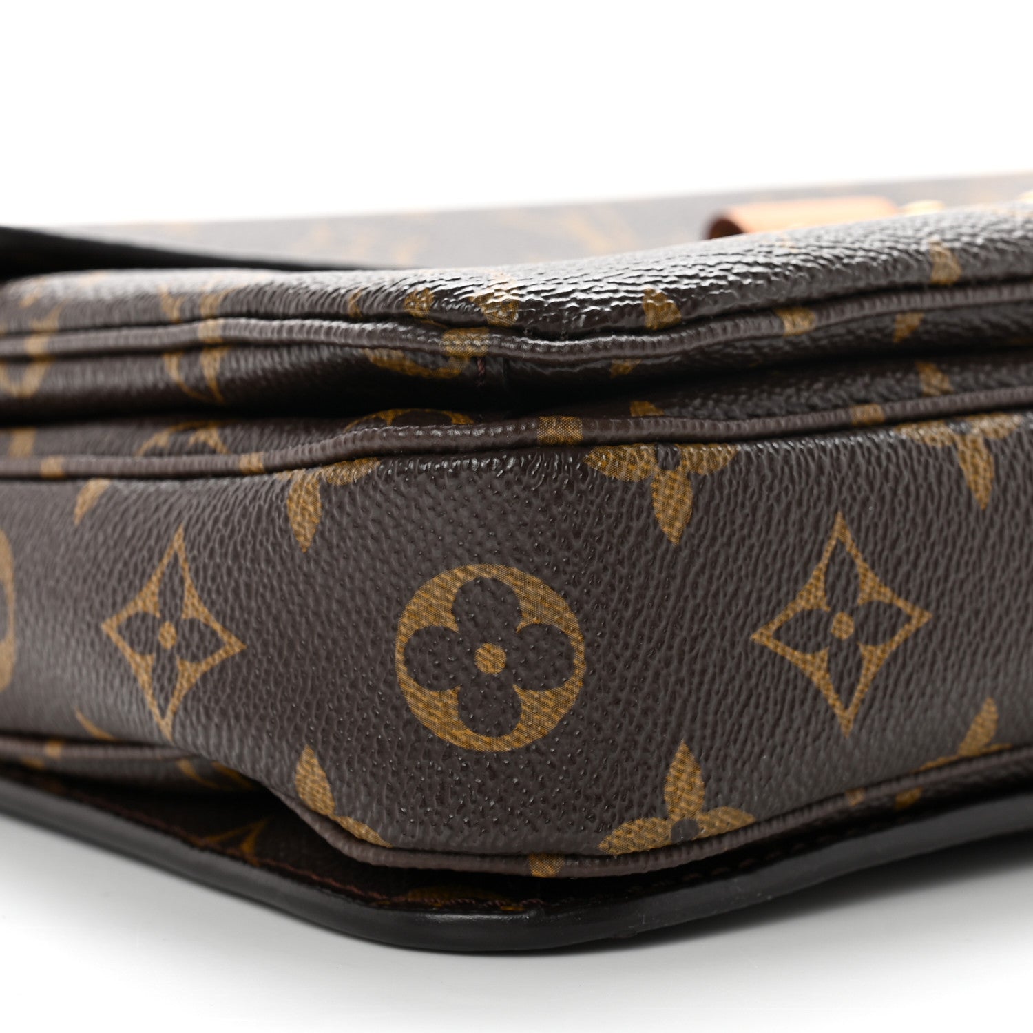 Louis Vuitton Monogram Pochette Metis 6 of 9