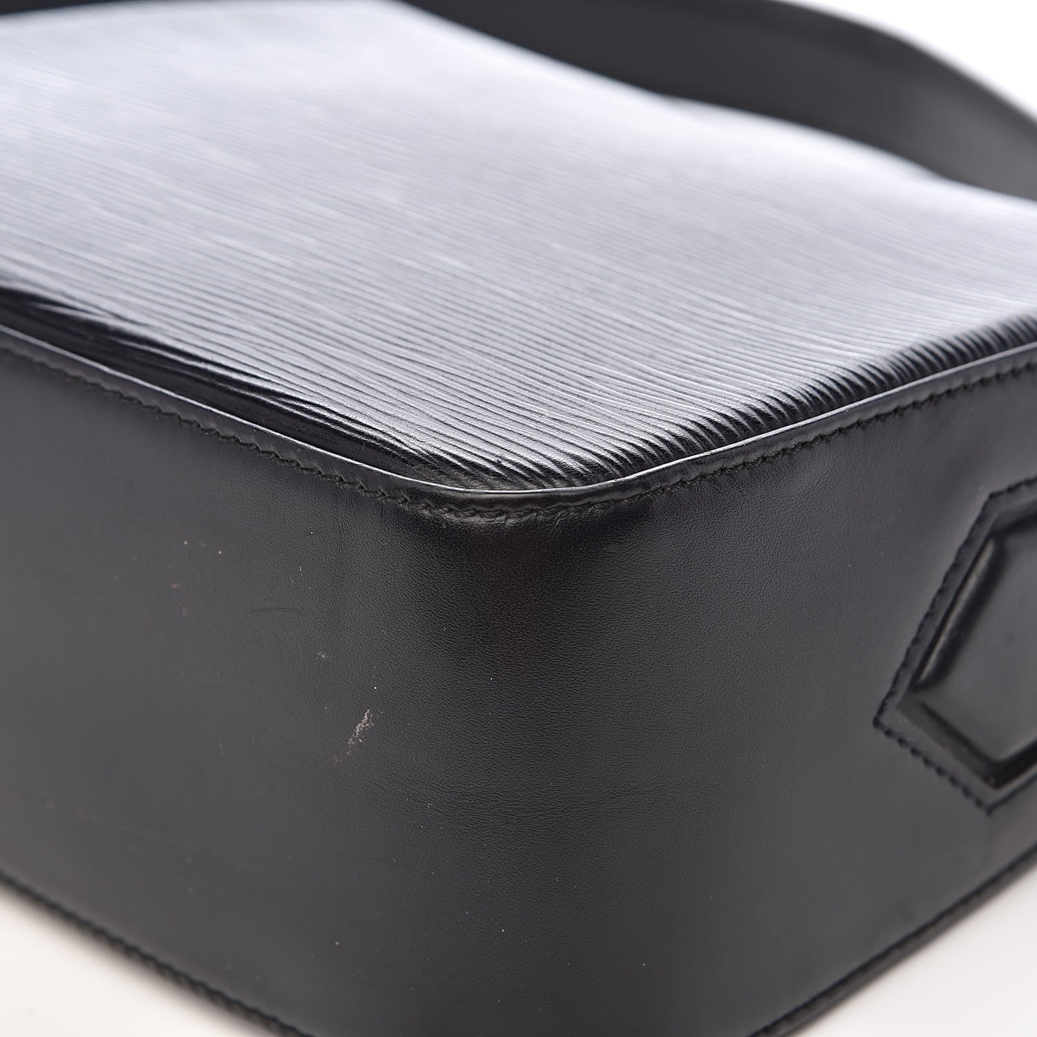 Louis Vuitton Epi Buci Black 15 of 17