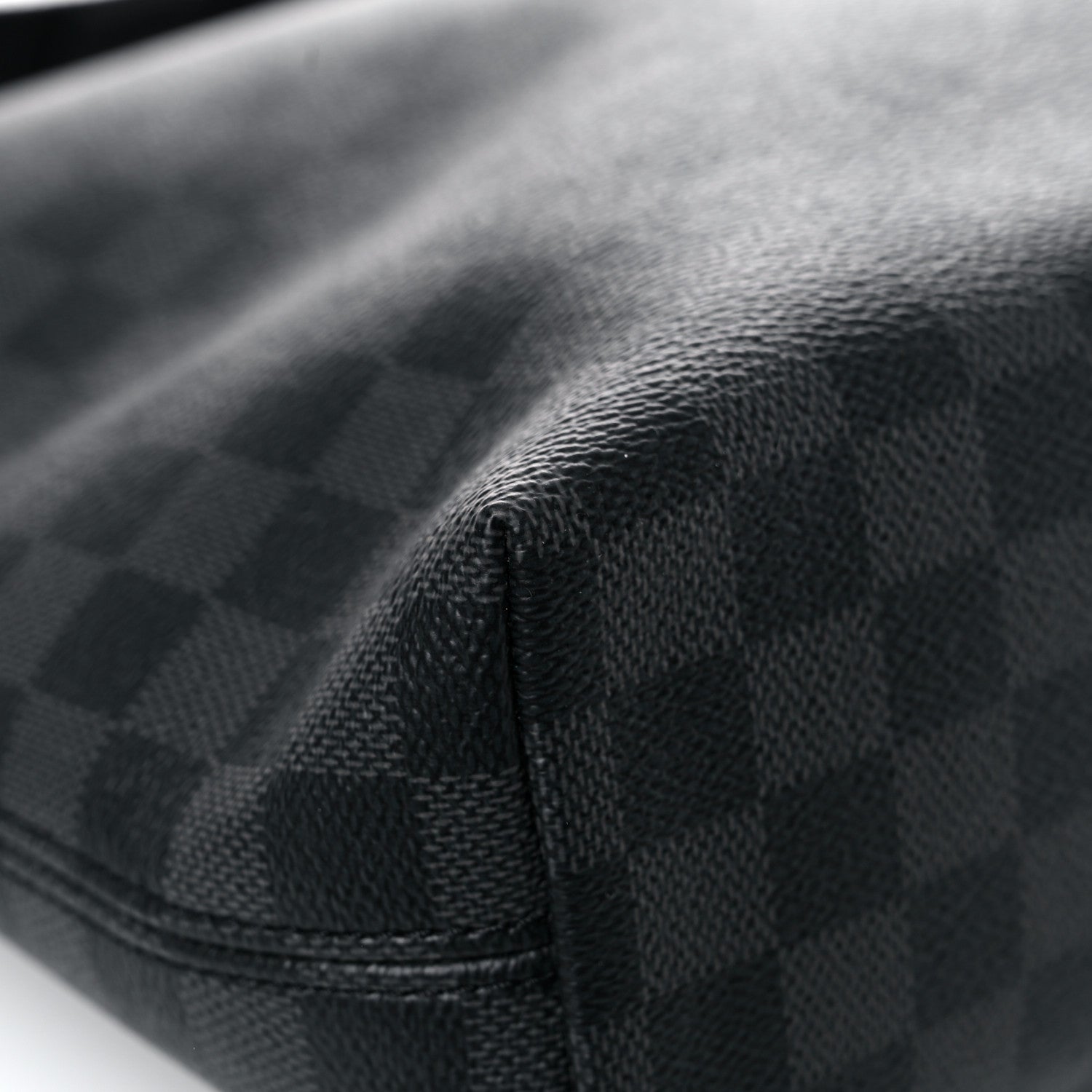 Louis Vuitton Damier Graphite Mick MM 8 of 11