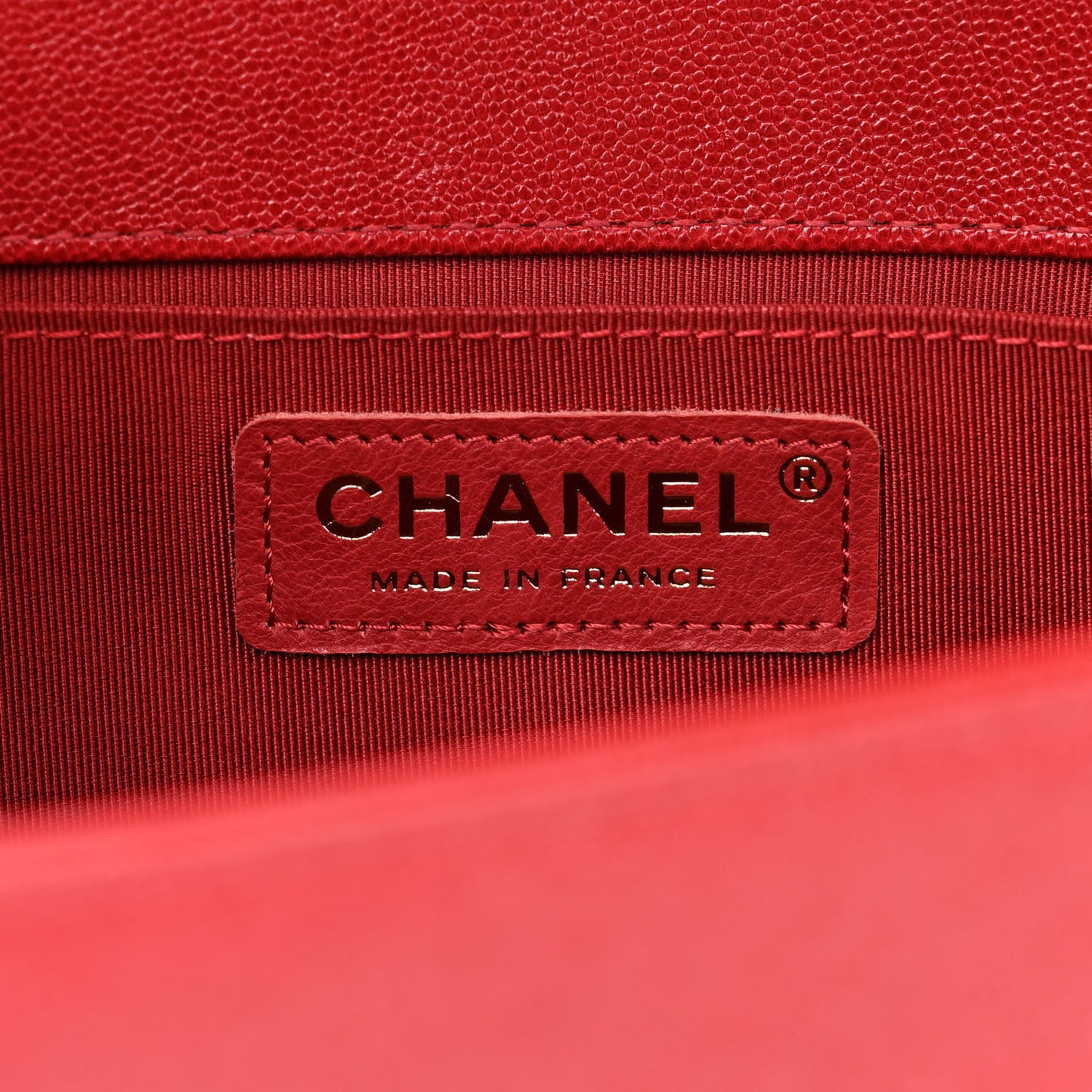 Caviar Quilted Medium Boy Flap Red