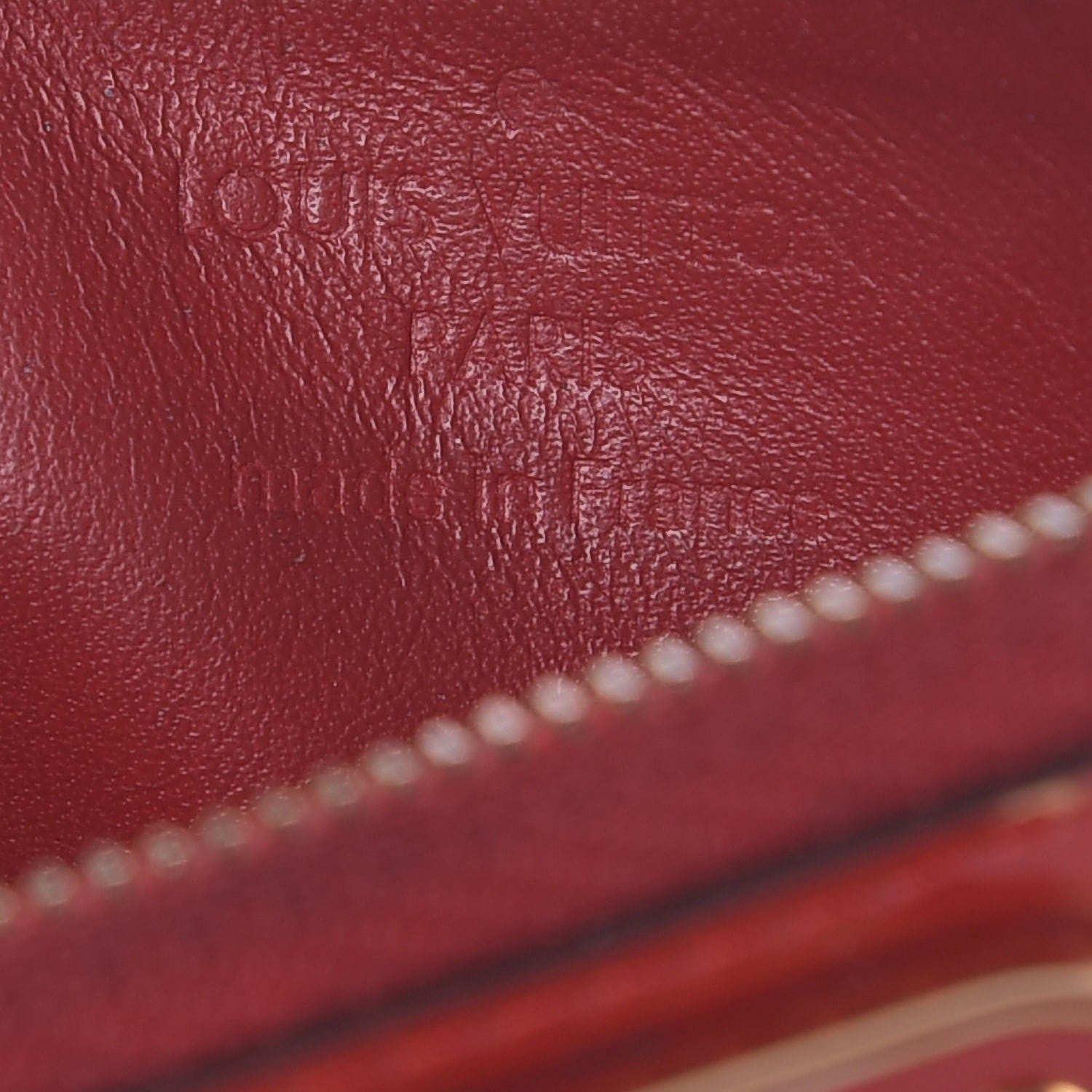 Louis Vuitton Vernis Key Pouch Pomme D'Amour 6 of 7