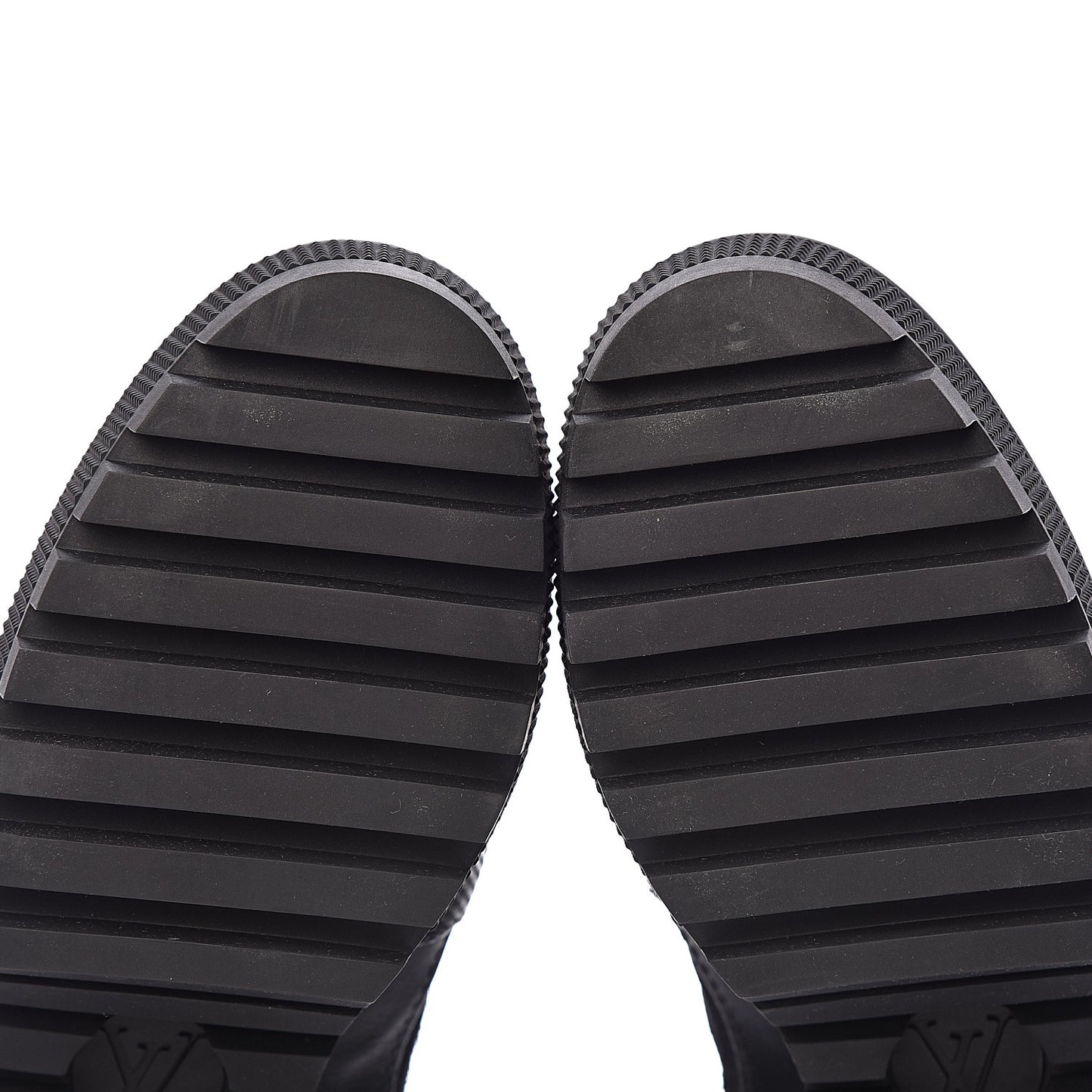 Suede Calfskin Monogram LV Black Heart Laureate Platform Desert Boots 37 Black