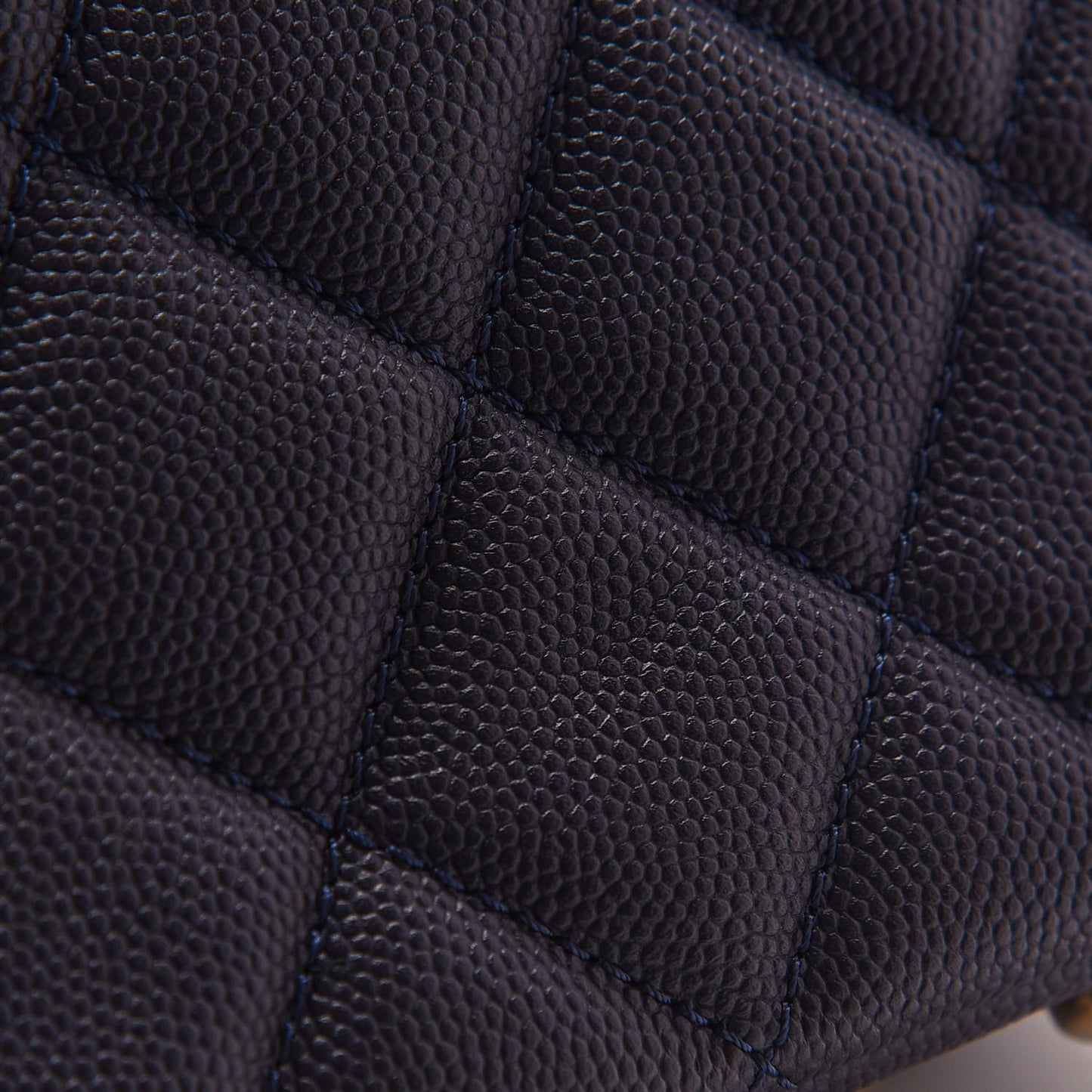 Caviar Quilted Medium Business Affinity Flap Navy