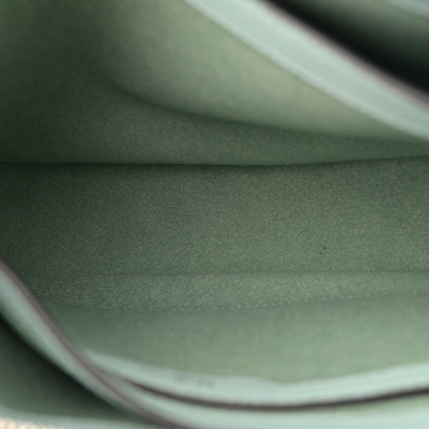 Small Classic Grain Billie Crossbody Bag Acrylic Green