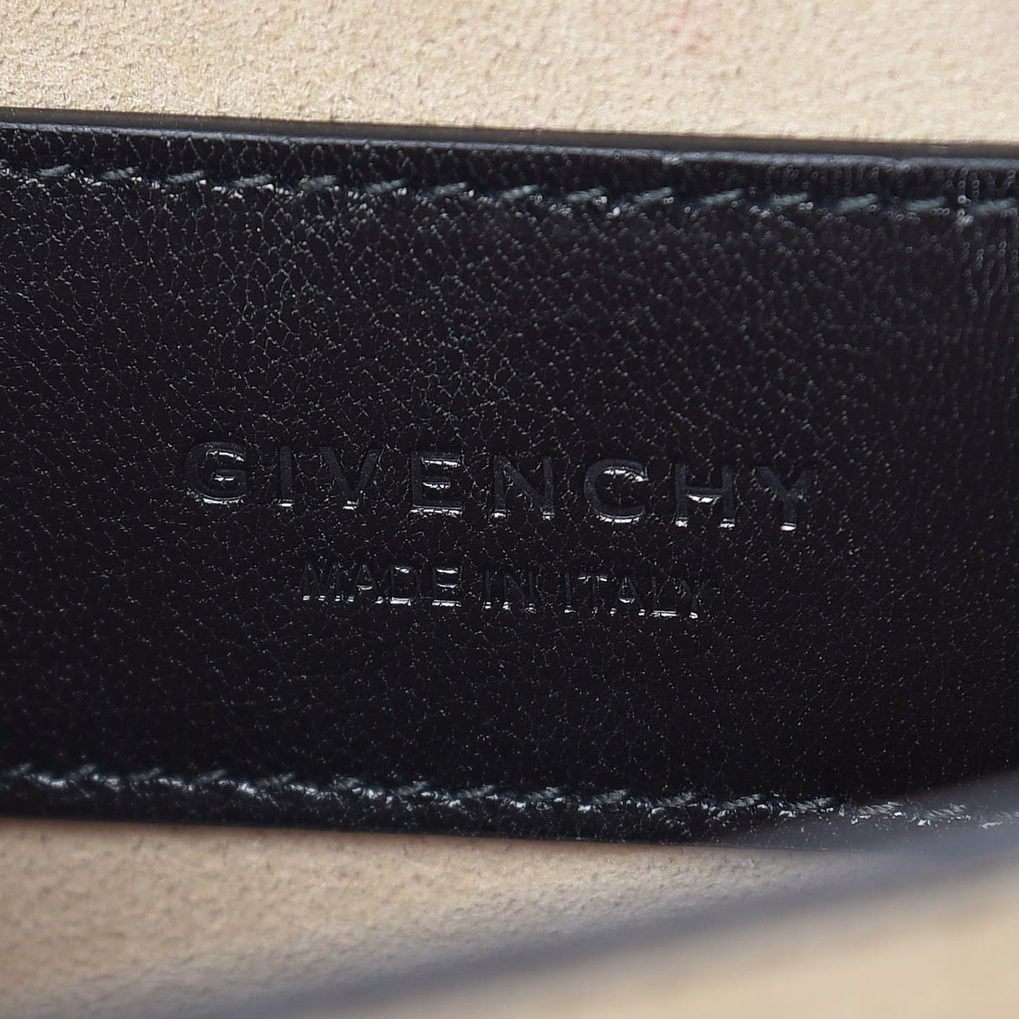 Goatskin Quilted Medium GV3 Shoulder Bag Black
