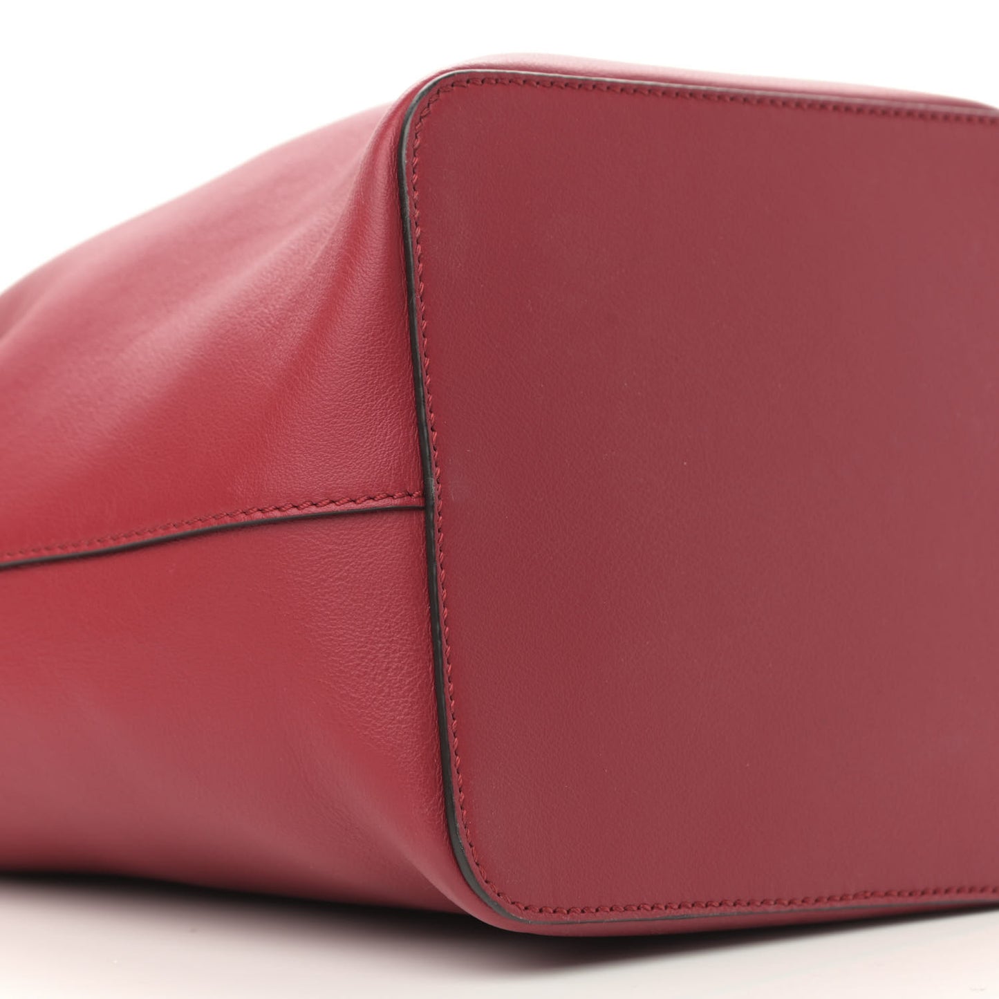 Vitello Grace Matte F is Fendi Grande Mon Tresor Bucket Bag Fragola