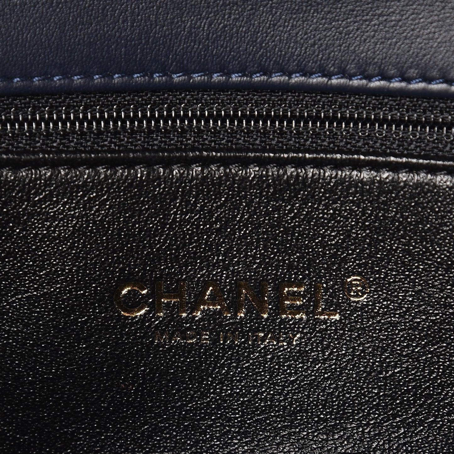 Caviar Quilted Small CC Filigree Flap Navy Black