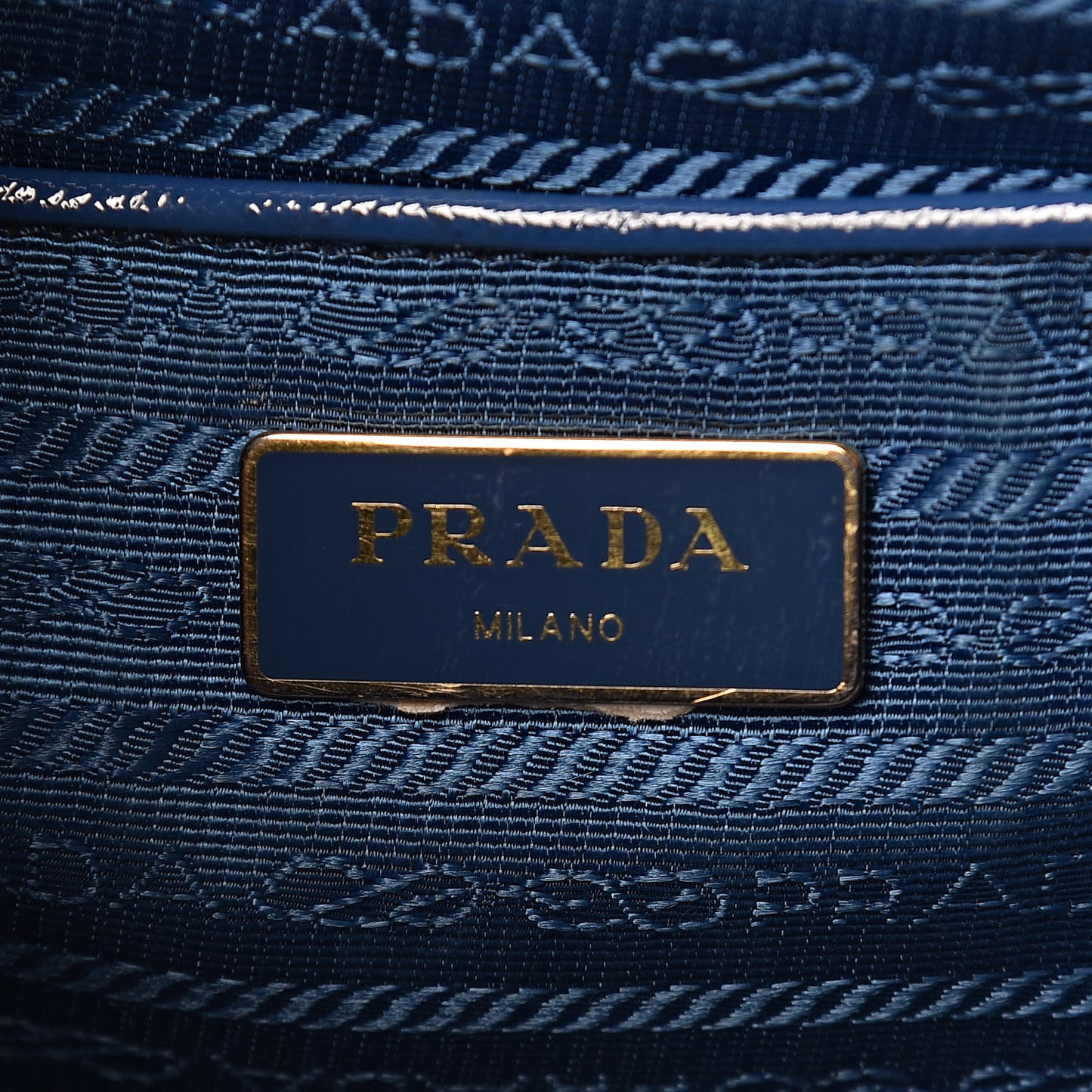 Saffiano Vernice Shopping Tote Azzurro