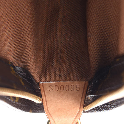 Louis Vuitton Monogram Cabas Mezzo 12 of 13