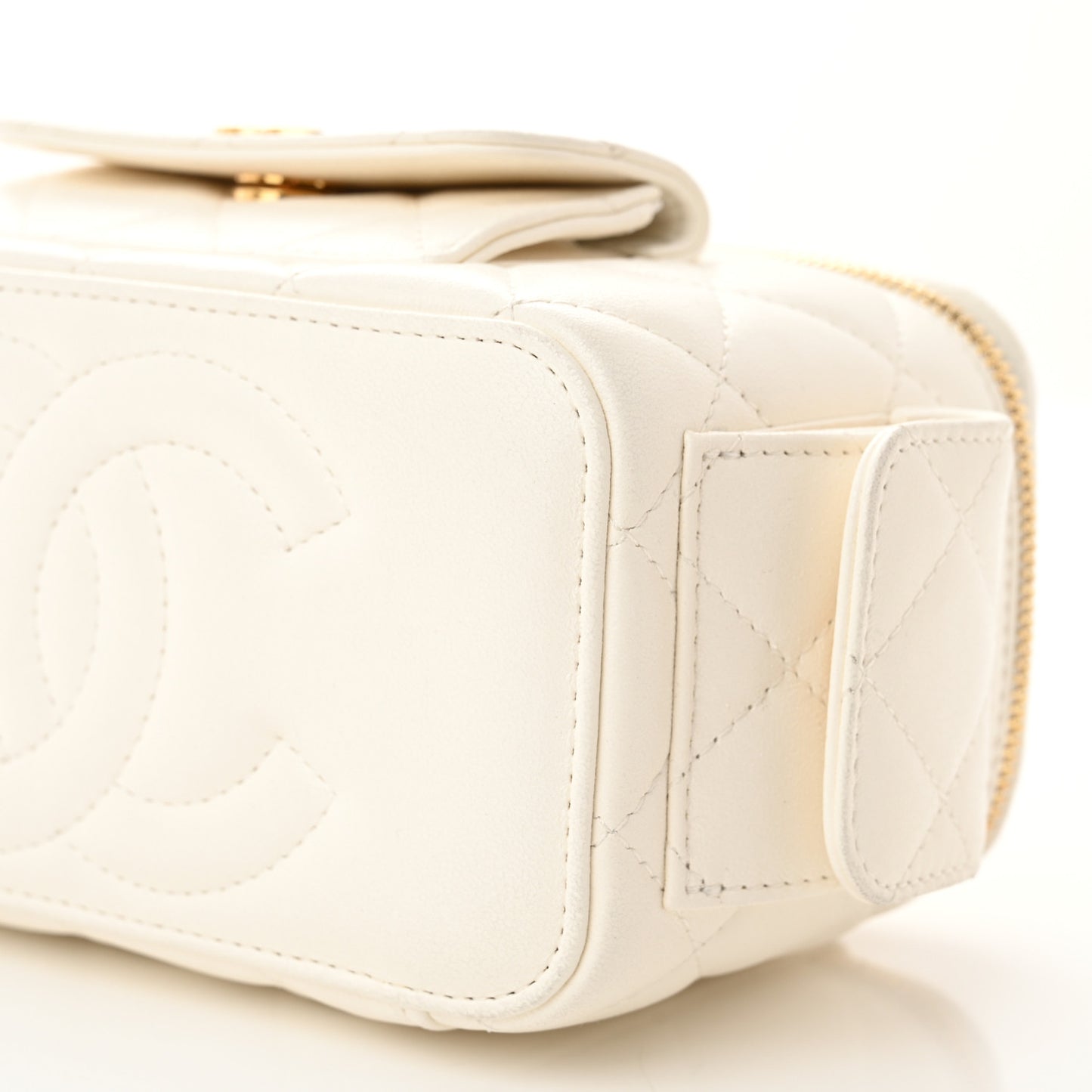Lambskin Quilted Polly Pocket East West Top Vanity With Chain White