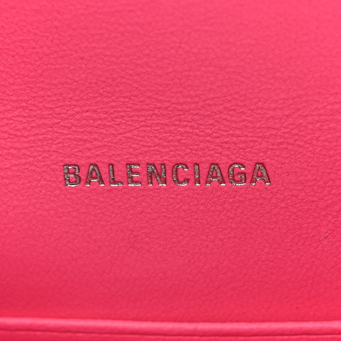 Shiny Box Calfskin XS Hourglass Wallet On Chain Fluo Pink