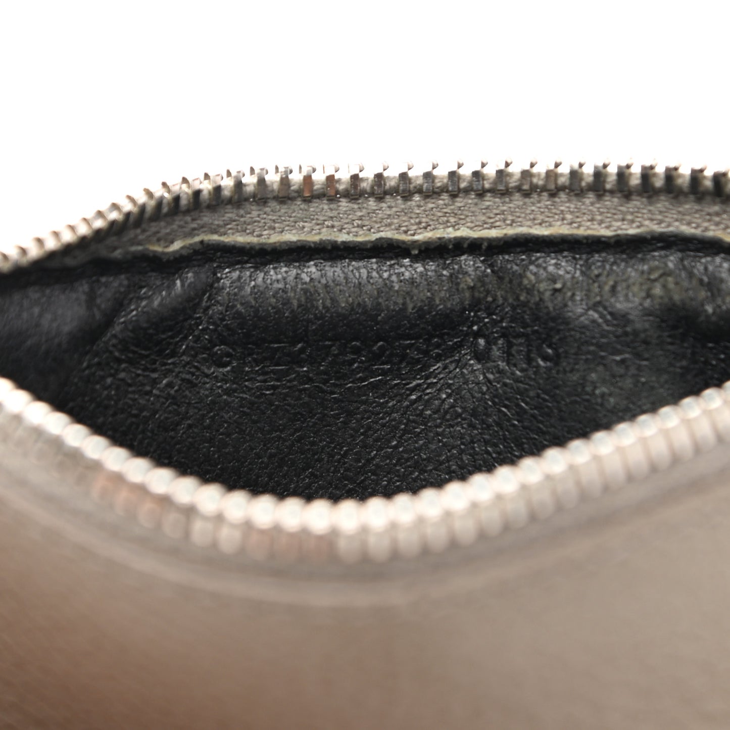 Grained Calfskin 5 Fragments Zip Pouch Card Holder Kaki Militaire