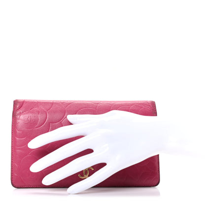 Chanel Lambskin Camellia Embossed Yen Wallet Fuchsia 2 of 6
